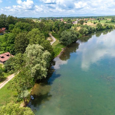 Zagreb, Kuca Za Odmor Swan River Holiday House Lasinja Exteriér fotografie
